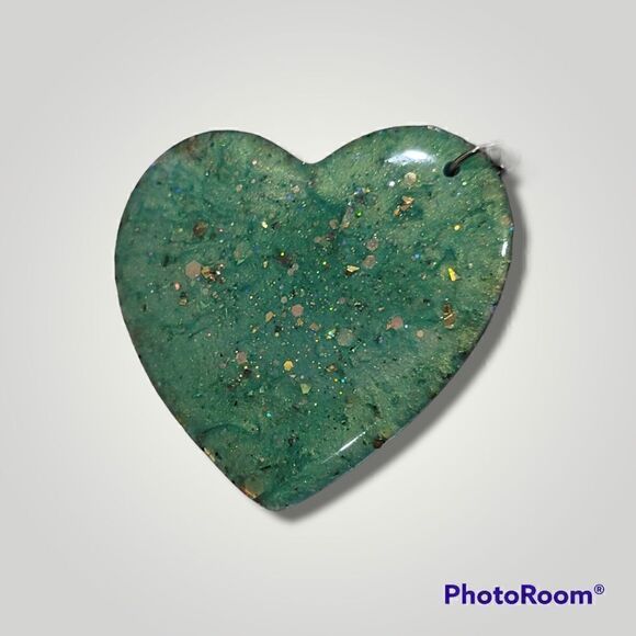 Luna Vexa Green Glitter Heart Keychain - Picture 15 of 16